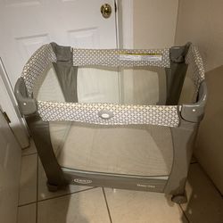 Travel Crib By Graco With Mattress Pad & Transport Bag