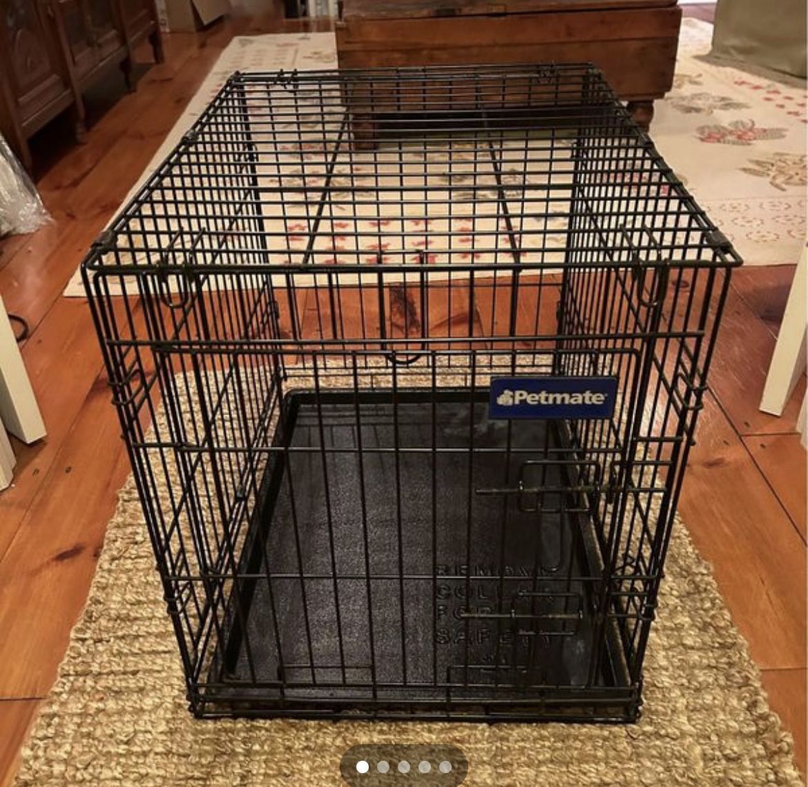 Petmate Dog Crate Black Wire 23x18x21 Collapsible Small / Medium Animal 