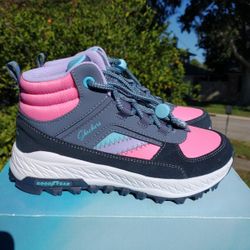 New Skechers Fuse Tread Let's Explore Kids Size 2.5 Boots