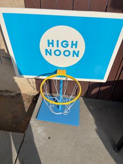 Basketball hoop