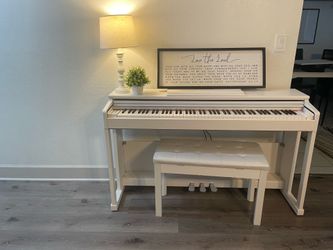 White piano