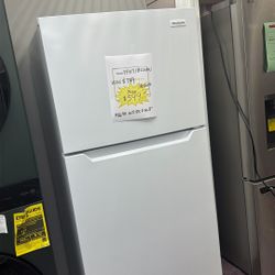 Refrigerator White 30” In New 1 Year Warranty 
