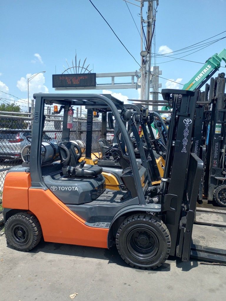 2018 Toyota Forklift 