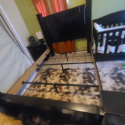🥰BEAUTIFUL QUEEN SIZE BLACK COLOR BEDROOM SET: BED FRAME, DRESSER, -ASHLEY BRAND🥰