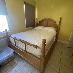 Queen bed & dresser 