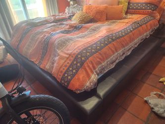 Comforter C9ver And Sheet Set With Throw Pillows