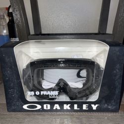 Oakley Xs O Frame Goggles