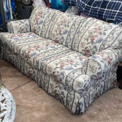 Free Sofa 
