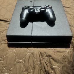 PS4 Console