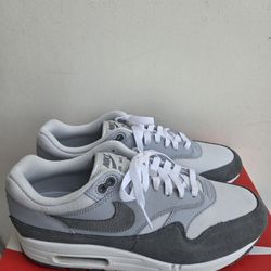 Nike Air Max 1 Men's Size 11 Pre-owned 