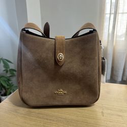 Coach Hadley Convertible Crossbody Bag – Gold/Sienna