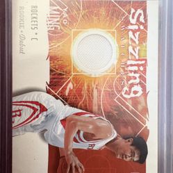 Yao Ming 2005-06 Upper Deck Rookie Debut Sizzling Swatches #SS-YM