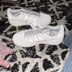 Adidas  VL Court Bold