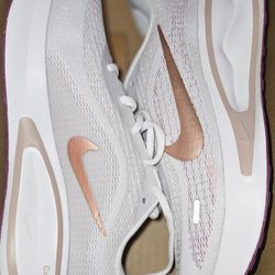 Nike Journey Comfort Glide Shoe
