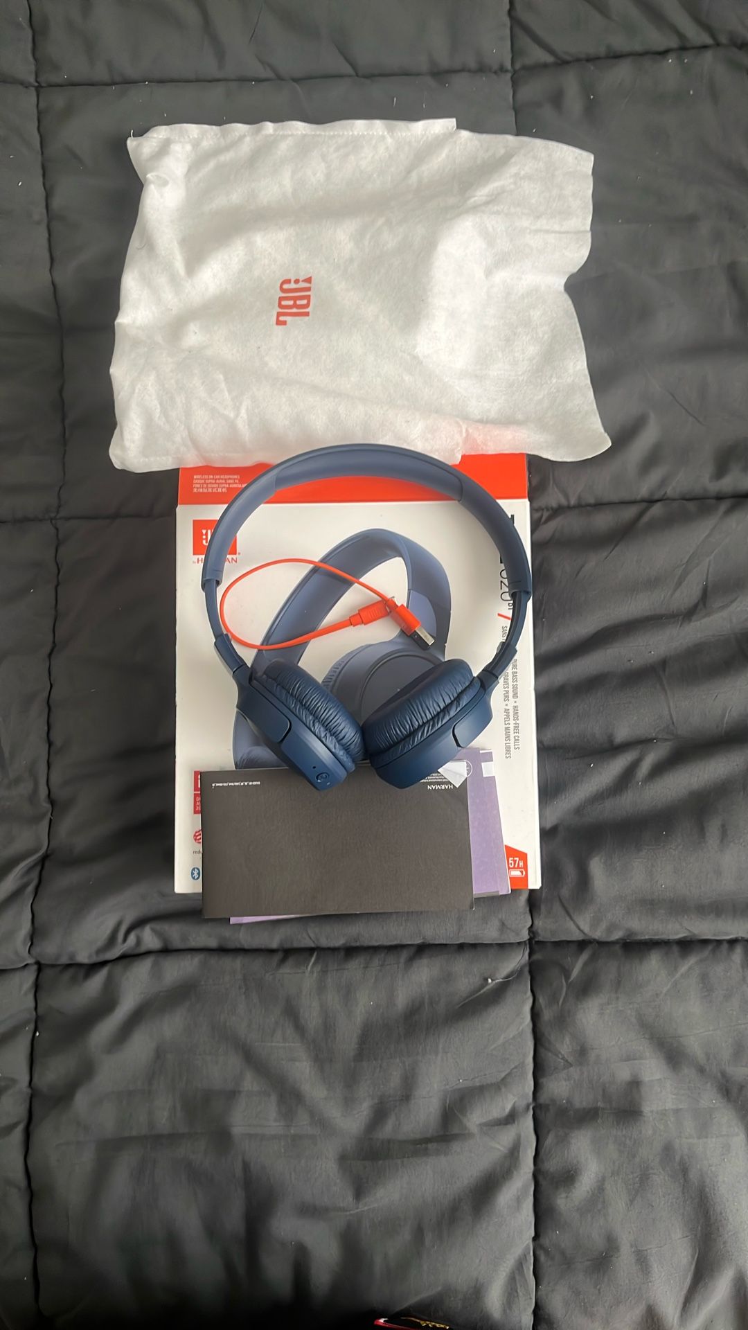 JBL Tune 520BT Bluetooth Headphones 