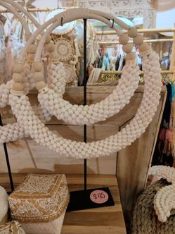 White Shell Bead Decorative Ring on Stand