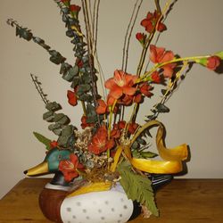 Beautiful Duck Planter With Artificial Plant 