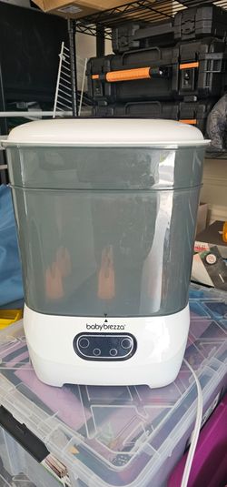 Gently used Baby Brezza bottle Sterilizer