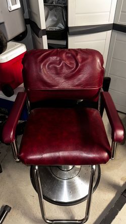 Hair salon/barber chair