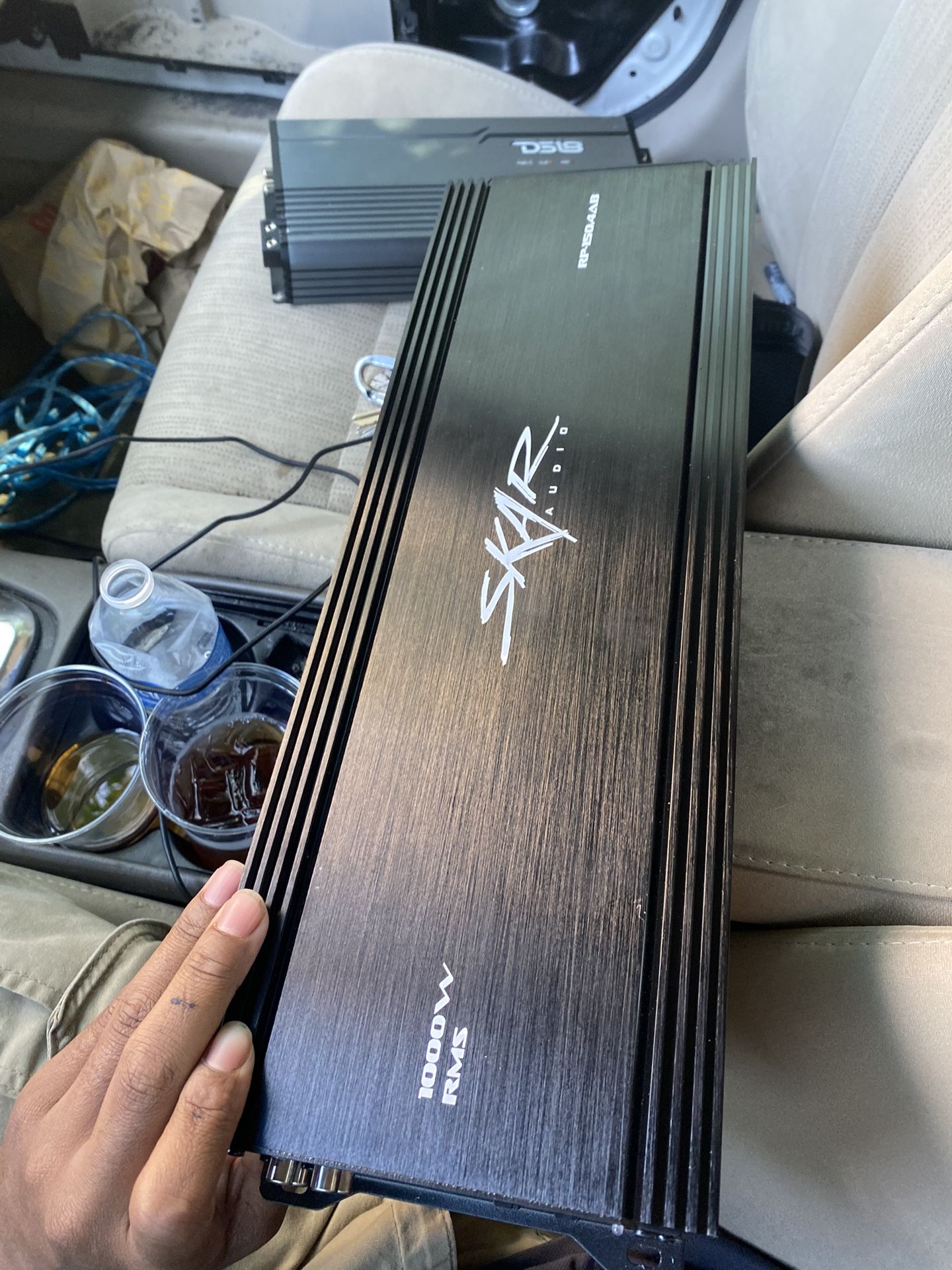 4channel Skar Amp 1,000watts Rms 