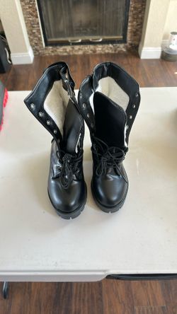 Women’s Boots