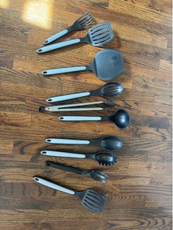 Calphalon utensil set