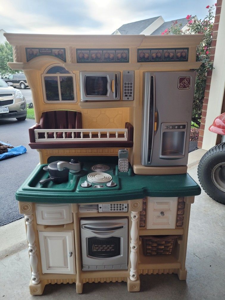 Toy Kitchen