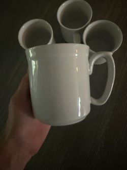 4 Williams Sonoma mugs