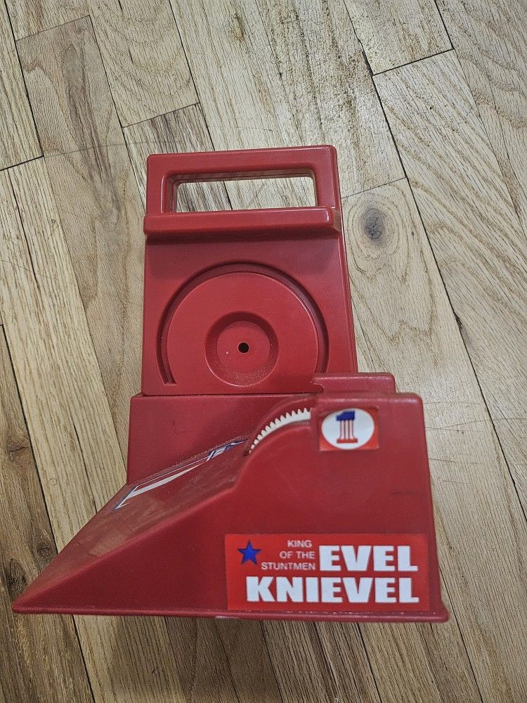 EVEL KINEVEL LAUNCHER