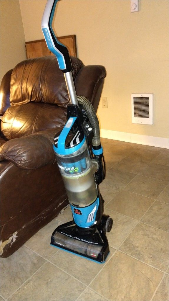 Bissell Power glide Upright Bagless Vacuum
