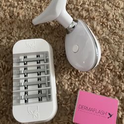 Dermaflash Kit Dermaplaning For Face /body/arms 