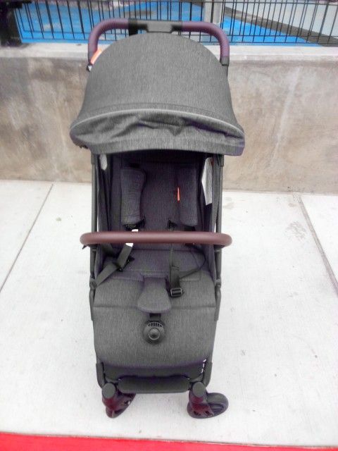 MAMAZING STROLLER // CADILLAC COMFORT