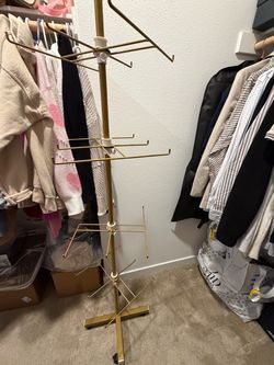 Retail display stand