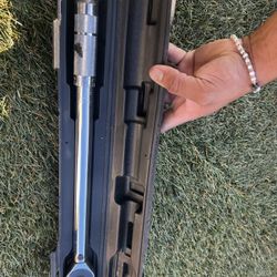 1/2 Pittsburgh torque wrench 