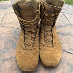 Interceptor Boots 