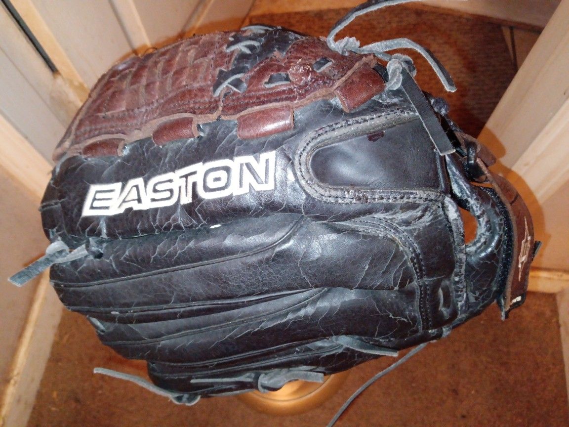 EASTON {black with brown leather webbing right handed baseball glove}