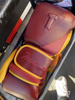 Title Muhammad Ali Boxing Gloves 