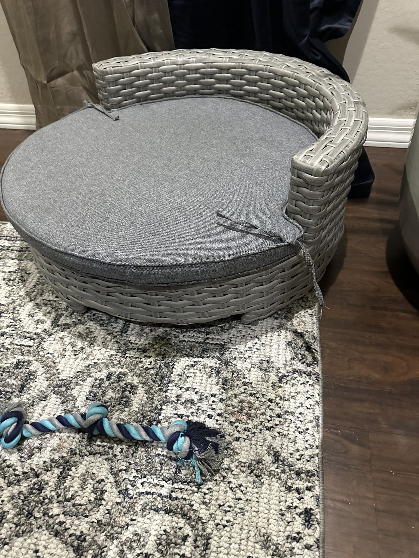 Dog Bed (like New) 