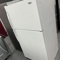 Whirlpool Top Freezer Refrigerator Used 33”