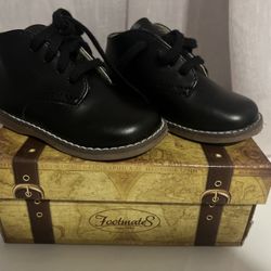 FootMates Size 4.5c -black