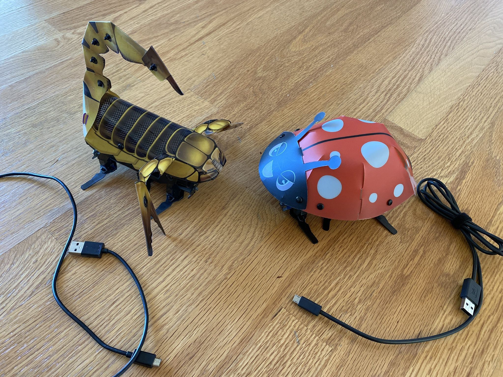 STEM kids’ toy (2) Kamigami robots (Scarrax and Lina Ladybug) by Mattel remote control children