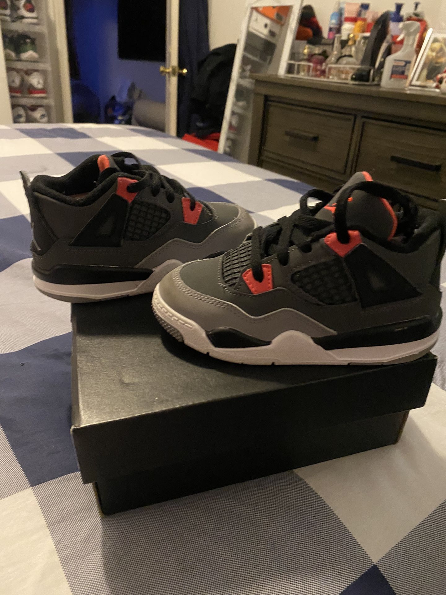 Air Jordan 4 for Sale in New York, NY - OfferUp