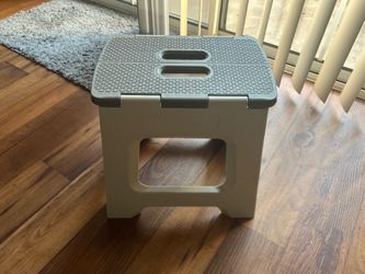 Vigar Folding Step Stool