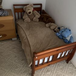 Wood Toddler bed
