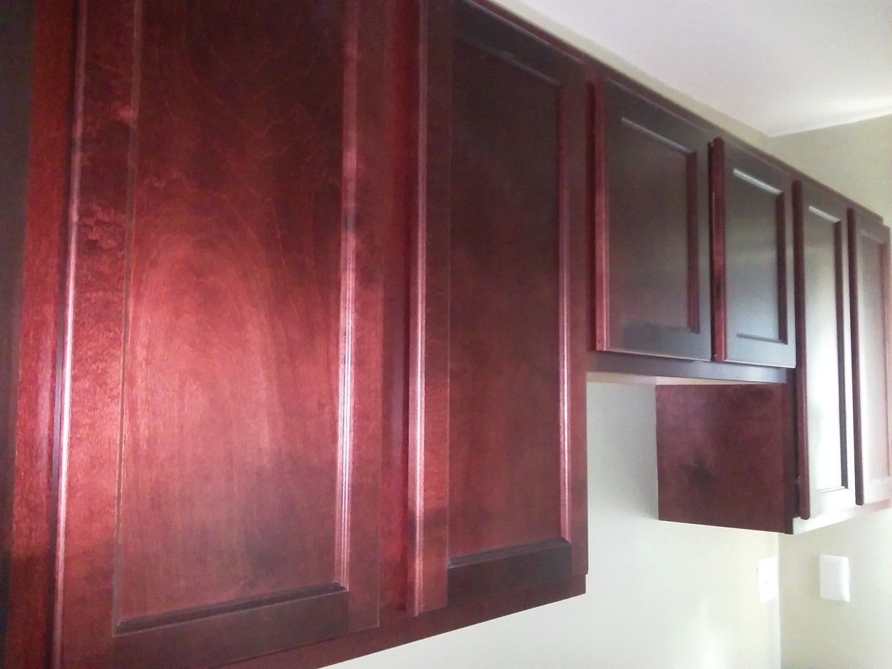 CHERRY RED OAK KITCHEN CABINETS FOR SALE