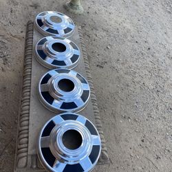 Chevy Hubcaps 