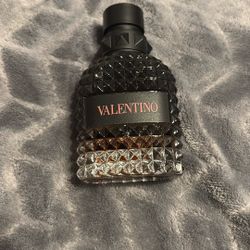Valentino Coral Fantesy Cologne 