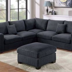 BRAND NEW 4PCS SETCCIONAL WITH OTTOMAN AND ACCENT PILLOWS INCLUDED $579