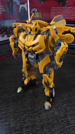 Transformers Studio Series 2007 Bumblebee