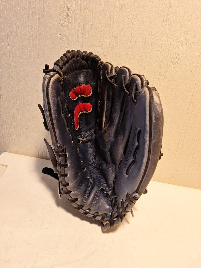 BASEBALL/SOFTBALL FILA Glove , 12" for Sale in Norwalk, CA OfferUp